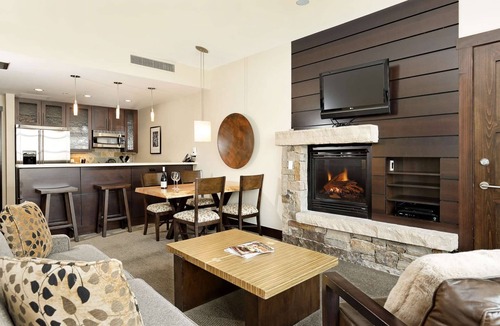 Snowmass Village Condo | Snowmass Mountain Village! Spacious Balcony with Views, A/C, Hot Tub, Gas FP & Parking
