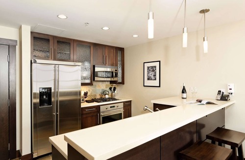 Snowmass Village Condo | Snowmass Mountain Village! Spacious Balcony with Views, A/C, Hot Tub, Gas FP & Parking