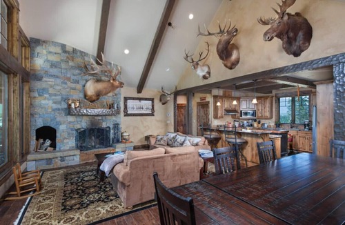 West Glacier House | Snowmoon Ranch
