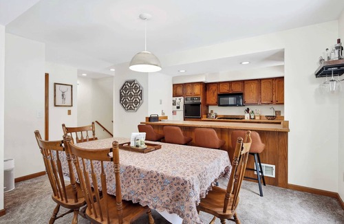 Great Valley Condo | SnowPine Village Townhouse, Sleeps 10, A/C
