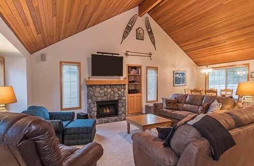 Deer Park House | Snowshoe Inn