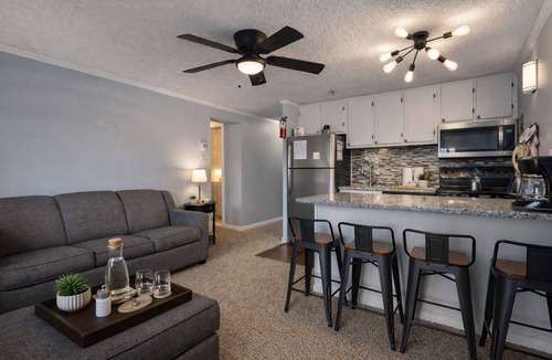 Edray Condo | Snowshoe Ski-In/Ski-Out Steps to Ballhooter Lift Mountain Lodge Condo