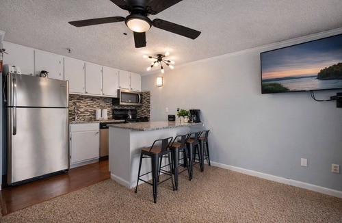 Edray Condo | Snowshoe Ski-In/Ski-Out Steps to Ballhooter Lift Mountain Lodge Condo