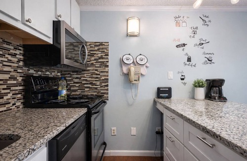 Edray Condo | Snowshoe Ski-In/Ski-Out Steps to Ballhooter Lift Mountain Lodge Condo
