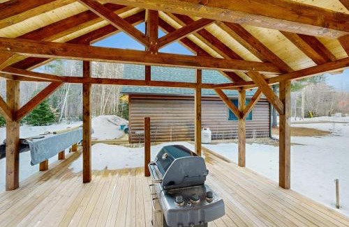 Sunday River Area House | Snowy Pines Lodge