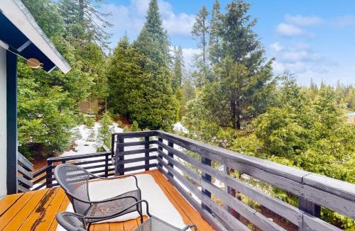 Fish Camp House | Snowy Pines