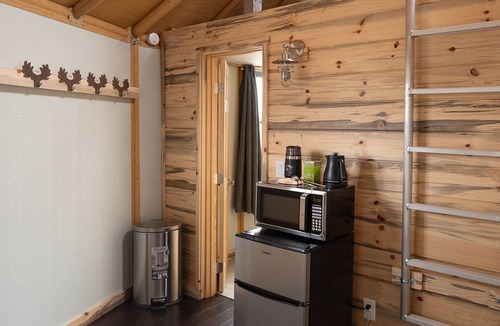 Centennial House | Snowy Range Yurt Cabins - Green Yurt