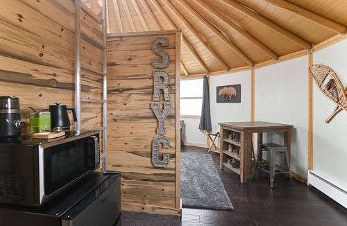 Centennial House | Snowy Range Yurt Cabins - Green Yurt