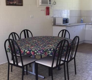 Newmerella Hotel | Snowy River Lodge Motel