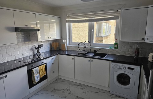 Helensburgh Apartment | Snug - Colquhoun Square Apartment