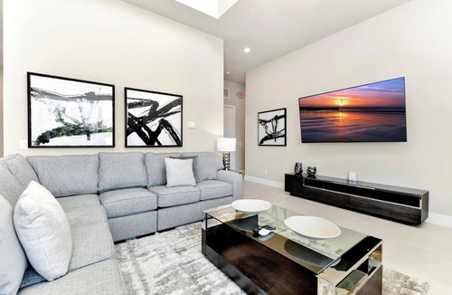 Reunion Hotel | Snug Condo near Disney with Resort & Waterpark Access - B45-237
