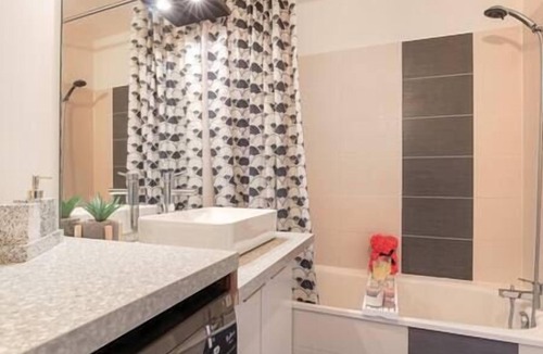 Grand Clement Apartment | Snug & Cosy