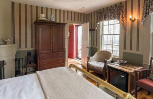 Provincetown Bed & Breakfast | Snug Cottage