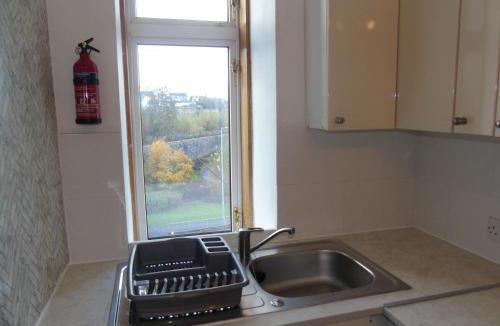 Greenock Apartment | Snug - Grian-aig Apartment