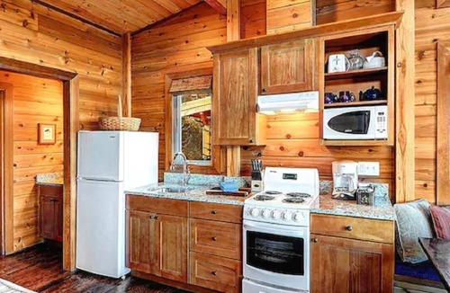 Friday Harbor Hotel | Snug Harbor Resort