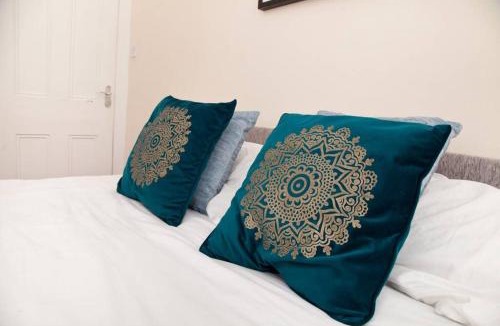 Helensburgh Apartment | Snug - Logie Baird Apartment