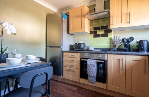 Kincardine Apartment | Snug Modern Apartment in Alloa