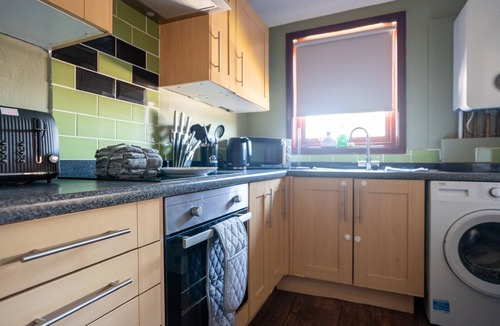 Kincardine Apartment | Snug Modern Apartment in Alloa
