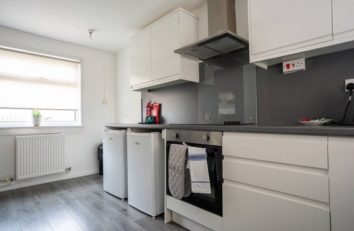 Cumbernauld House | Snug Modern Home in Cumbernauld