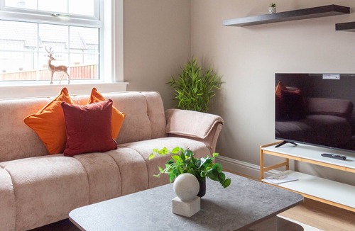 Airth House | Snug Modern Home in Airth