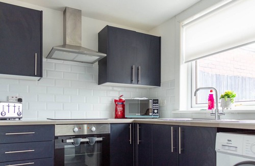 Blantyre House | Snug Modern Home in Blantyre