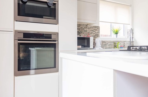 Uphall House | Snug Modern Home in Livingston