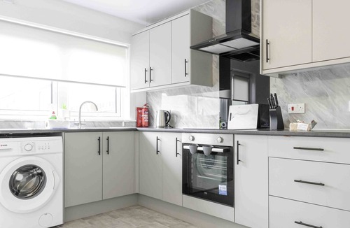 Livingston House | Snug Modern Home in Livingston