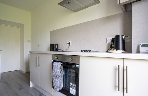 Larkhall House | Snug Modern Home in Larkhall