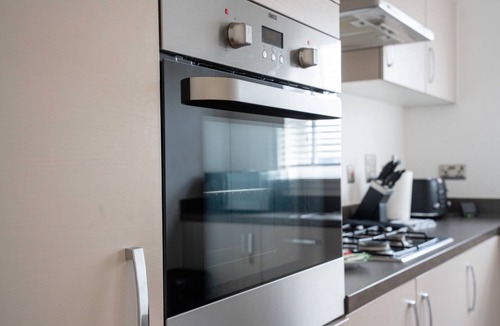 Bailleston House | Snug Modern Home in Uddingston