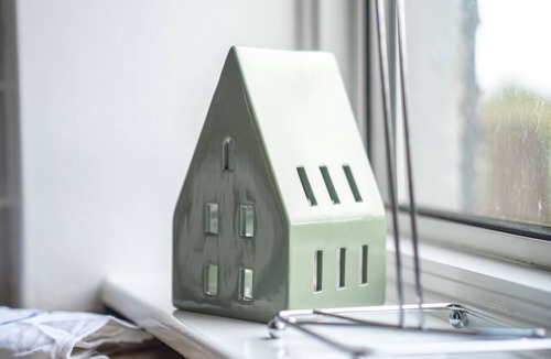 Whitburn House | Snug Modern Home in Whitburn