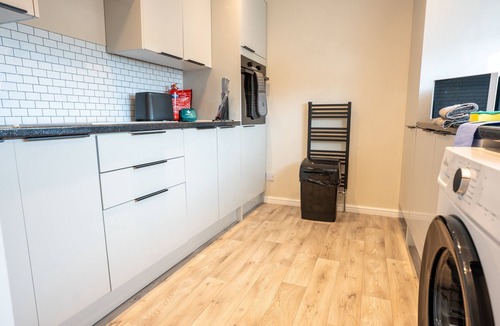 Whitburn House | Snug Modern Home in Whitburn