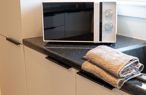 Whitburn House | Snug Modern Home in Whitburn