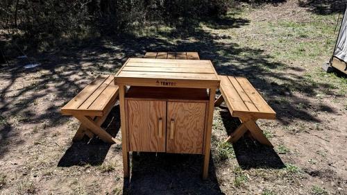 Vanderpool House | Snug Safari Tent for Glamping Getaways to Texas Hill Country