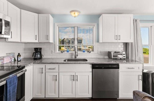 Rye Apartment | Snug Seaside | Views From Couch | Walk to Beach