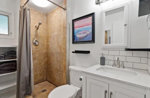 Market District Apartment | Snug Spot 68 - Close to Downtown & Autzen studio