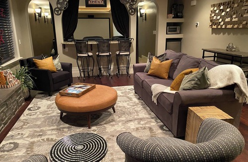 Heber House | Snuggle Down Inn: 1BR In-Law Basement Suite