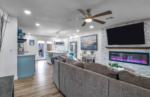 Maryvale House | So charming! Perf for Graduation, Fam vacation, golf, and visiting colleges!
