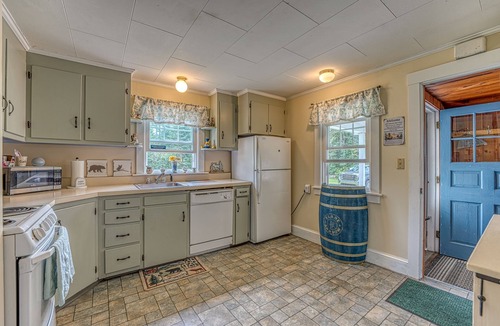 Franconia House | So Close to Franconia Notch and all the Beauty it offers; Single Family Home!