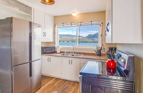 Oroville House | So close to the water!