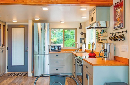 Oroville House | So close to the water!