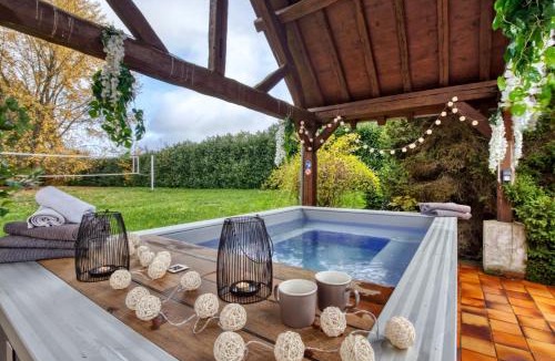 Feins-en-Gatinais Villa | So Villa Bergerie 45 - Heated pool - Soccer - Jacuzzi - 1h30 from Paris - 30 beds