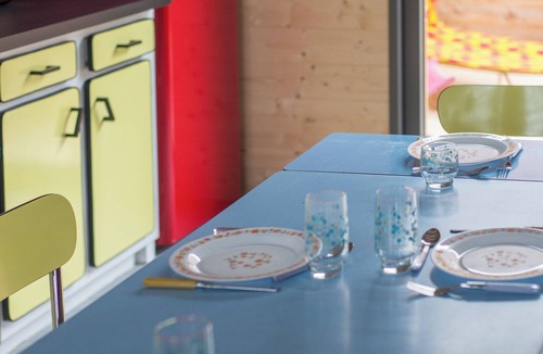 Sermaise House | So Vintage - Seventies home decor