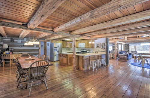 White Lake Cabin | Soak, Relax & Explore! Walk to Wolf River