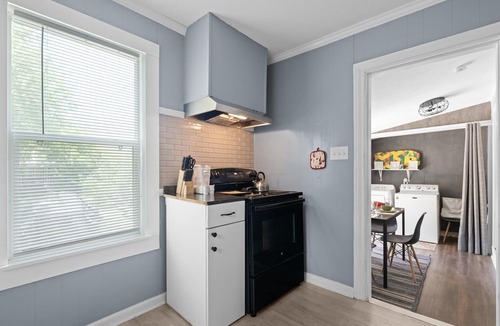 Del Mar House | Soaker Tub+BBQ+Fully Fenced Yard+Pancakes+Coffee