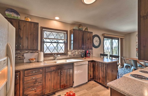 Hardy House | 'Soaring Heights' Mtn-View Cherokee Village Home