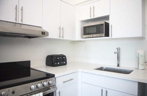 South Pointe Apartment | SoBe 12th and Ocean Studio - Balcony Views