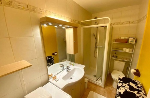 Annemasse Apartment | SOBNB IDF 2 - Appartement calme 5pers avec parking