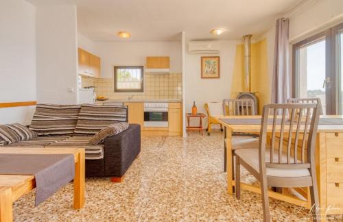 Cap de la Nau House | Sobre de Granadella Haus 3-bis