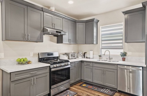 Midway City House | SoCal Townhomes- Prime Location in Orange County