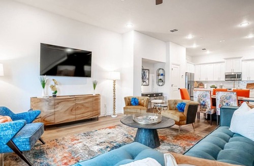Arlington House | Soccer Home Base | Walk AT&T Stadium | Parking